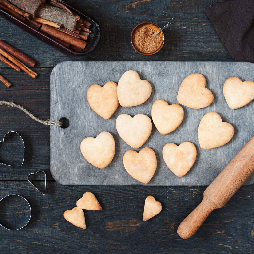 Bake your own cookies or sweets for a sustainable and thoughtful Valentine's gift
