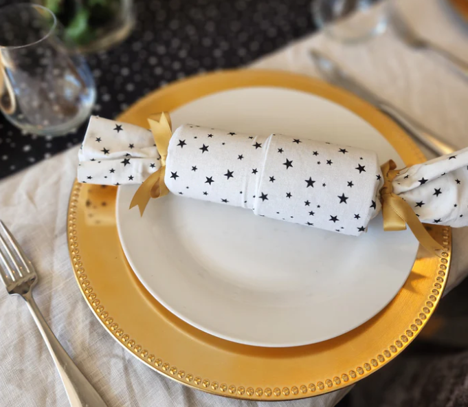 Reusable and refillable Christmas crackers