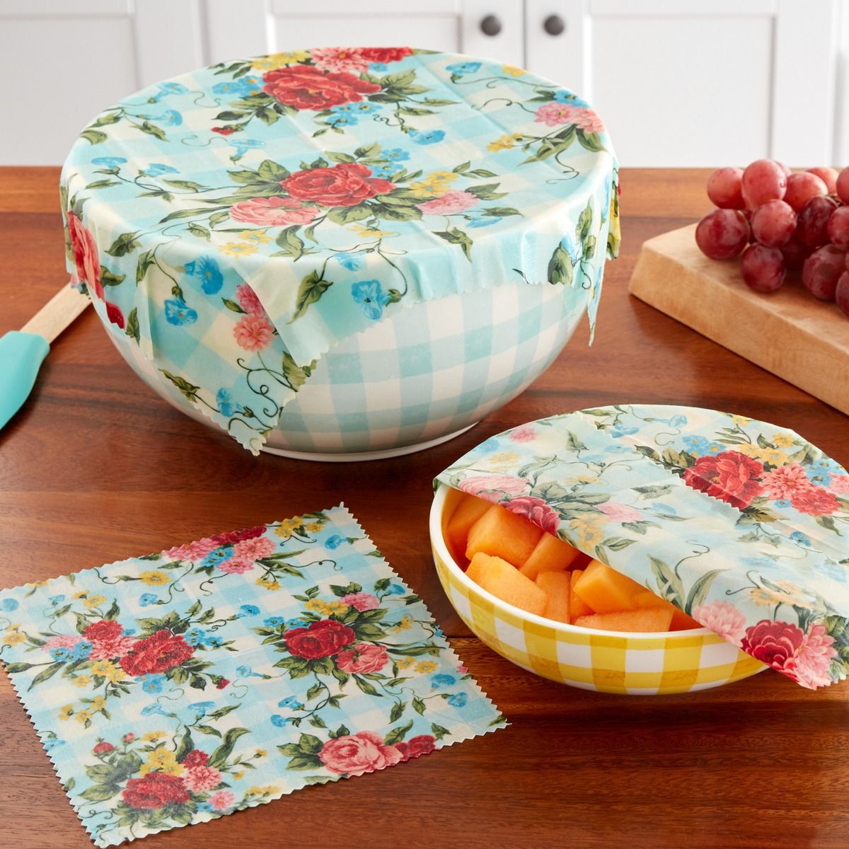 Reusable beeswax food wraps