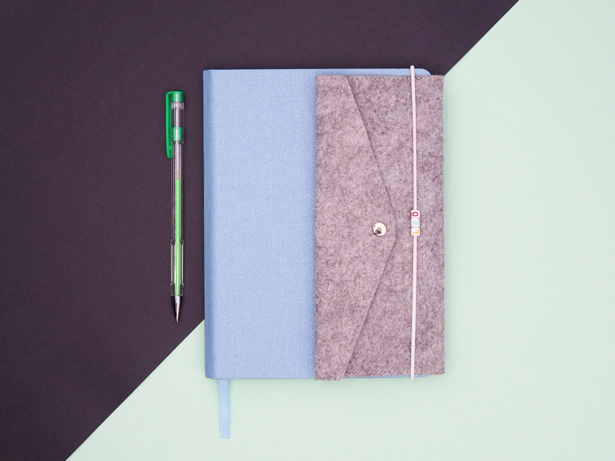 The Sparkle Paper Saver Reusable Eco Notebook in blue and Organizer Gift Set is perfect for writing notes sustainably while staying organized and reducing paper waste.