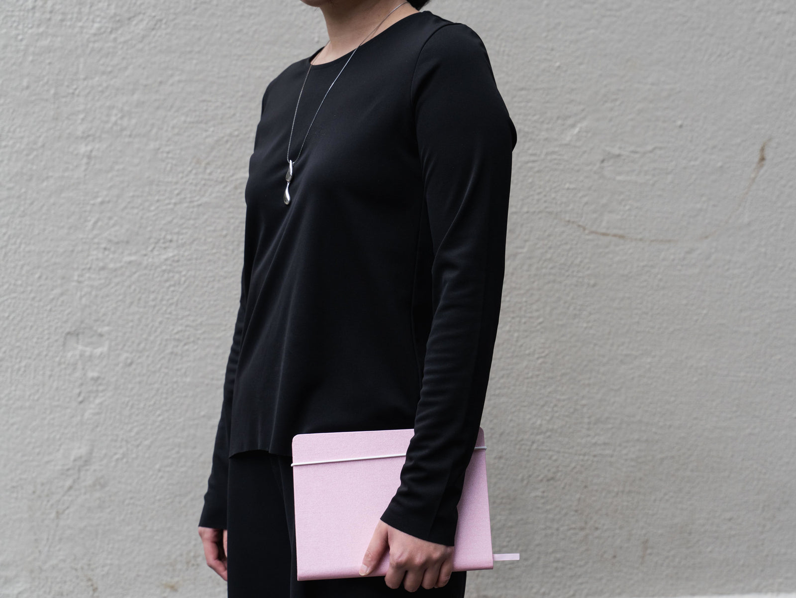 The Sparkle Paper Saver Notebook with canvas covers in pink is the only eco-friendly reusable notebook you need to write your notes and ideas while reducing paper waste.  Repurposing your used paper as pages, upcycle your paper to write notes sustainably. Replenish and reuse once done. Write comfortably and sustainably for zero waste living.